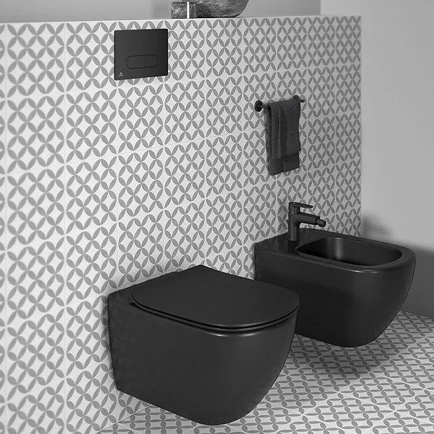 Ideal Standard Tesi Silk Black AquaBlade Wall Hung WC + Soft Close Seat 7 Ideal Standard Tesi Silk Black AquaBlade Wall Hung WC + Soft Close Seat - Image 5