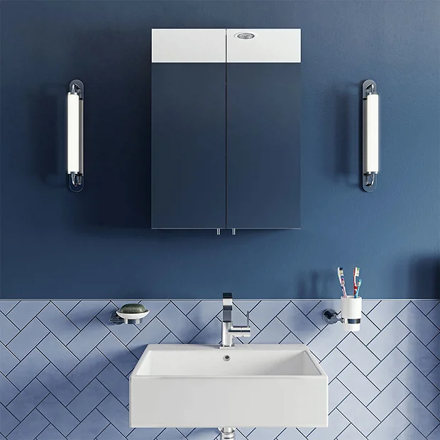 Croydex Anton Double Door Stainless Steel Mirrored Bathroom Cabinet 4 Croydex Anton Double Door Stainless Steel Mirrored Bathroom Cabinet - Image 2